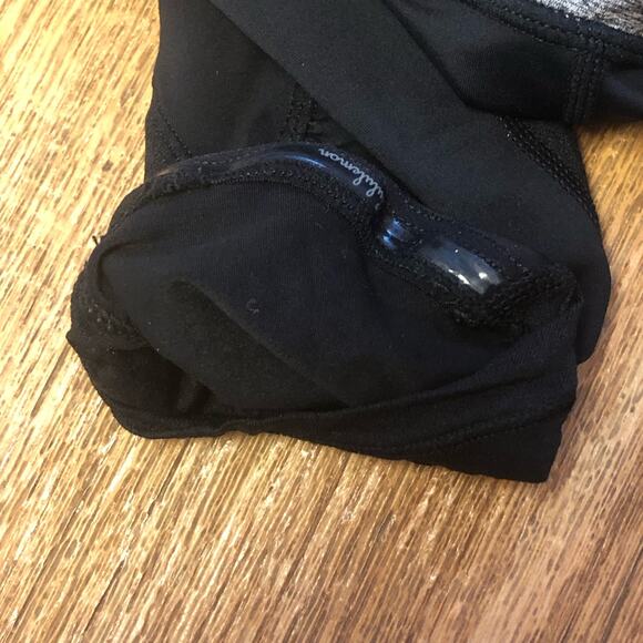 Lululemon Black and Gray Run A Marathon Crop Capri Leggings Size 4 - Picture 9 of 16